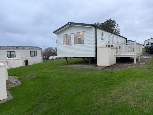 3 bedrooms, 6 beds