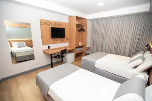 1 double bed, 1 twin bed