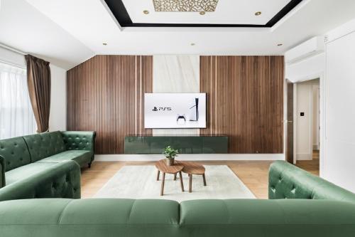 Luxury Large Apartment in Central London, Londýn