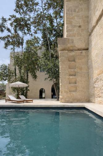 CAVA Urban Relais & Pool in Castromediano