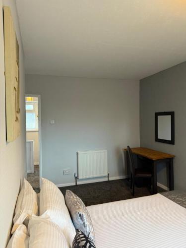 Central Serviced Apartments by Roomsbooked 2