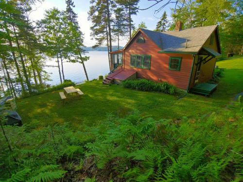 Quanahawasset on Damariscotta Lake in Jefferson (ME)