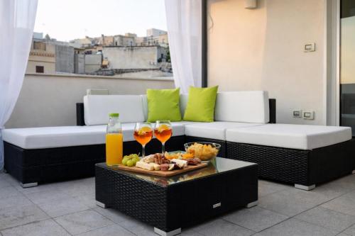  Terrace- Walk to Porta Reale and Cafes - La Casa della Pietra - Near Wine Tasting in Noto