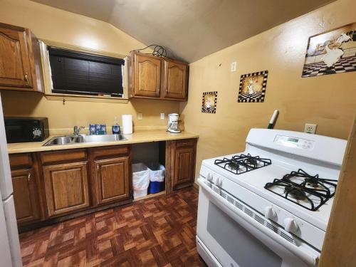 Creek Runner Lodge 2