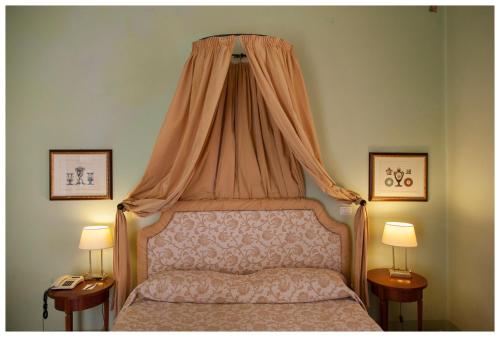 2 twin beds