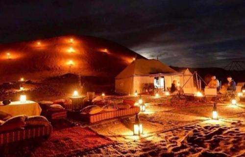 Desert Berber Fire-Camp – khách sạn tại Takojt