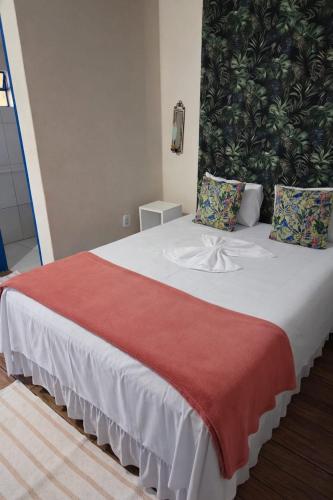 1 double bed, 1 twin bed