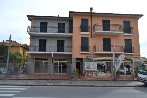 Happy House Diano Marina XL
