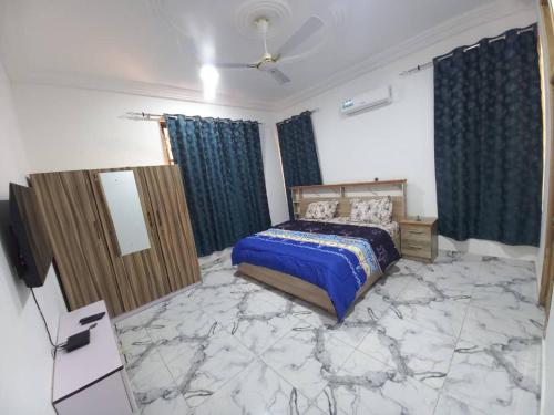 EMA Apartment in มัลลัม