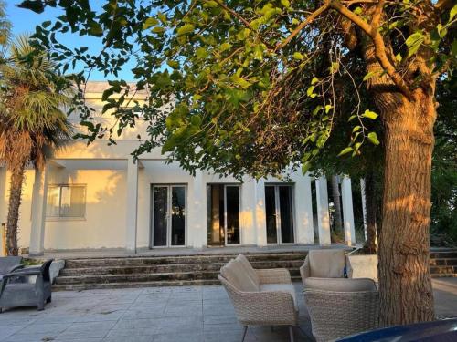 Dārzs, schneider villa- נופש יהודי בין הרי הגליל in Kfarhošena