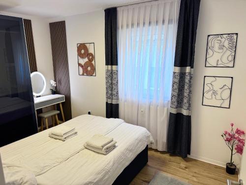 Best Central Apartment - am Marktplatz - Up to 5 - Next to Frankfurt and Hanau - Coffee and Snacks - in Nidderau