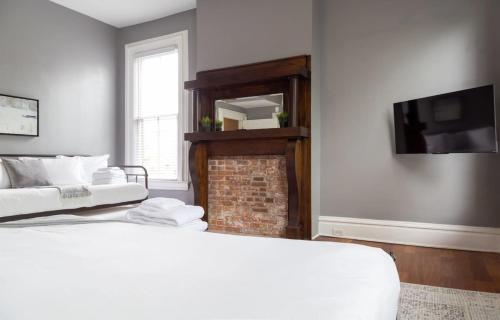 Gorgeous Benton Park Manor ABODEbucks - image 10