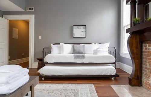 Gorgeous Benton Park Manor ABODEbucks - image 7