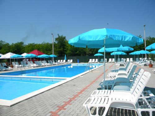 สระว่ายน้ำ, Motel Imperial in โรมัน