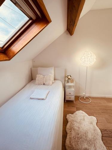 Petite Chambre Cozy dans une maison in Безон