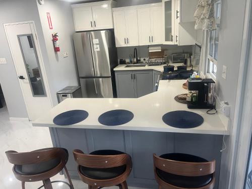 Modern 1 BedRoom with 2 Bath 24Hr Security in Portmore