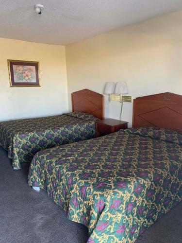 . Hollandale Motel