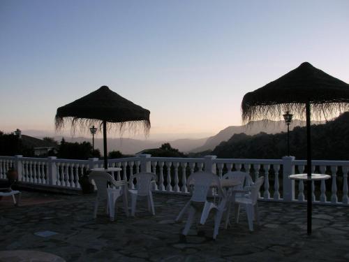 陽台/露台, 阿爾塔塞拉利昂鄉村公寓酒店 (Apartamentos Rurales Sierra Alta) in 貝納奧卡茲