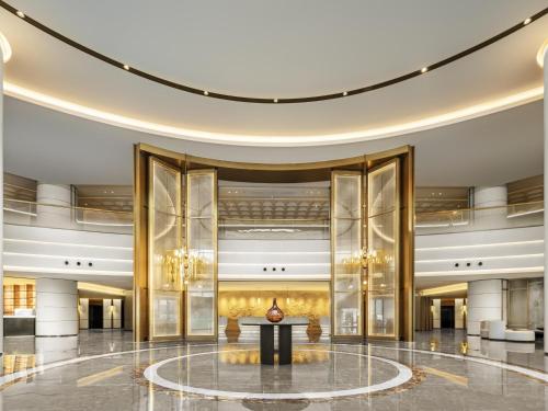 Exterior view, Swissôtel Beijing Hong Kong Macau Center in Sanlitun Bar St. & Embassy Area