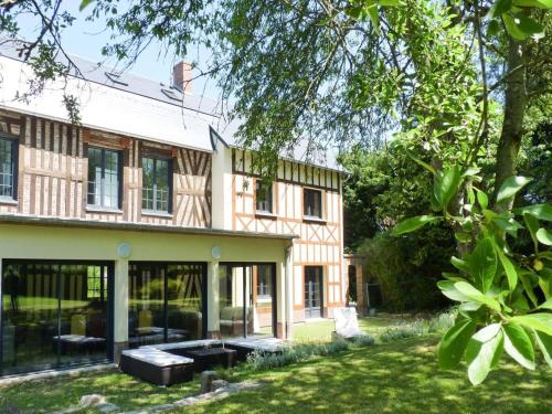 Hotelli välisilme, Townhouse near Bay of Somme and Norman Beaches in Blangy-sur-Bresle