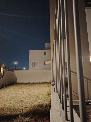 Amplia casa equipada para familia, pareja o individual