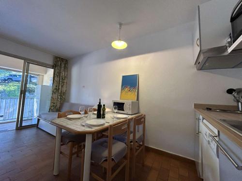 Appartement 2 pièces avec cabine - 4 pers. - Sanary-sur-Mer - FR-1-845-14 - image 4