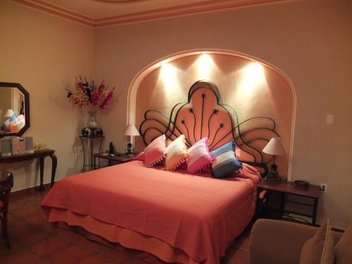 King Suite image 7