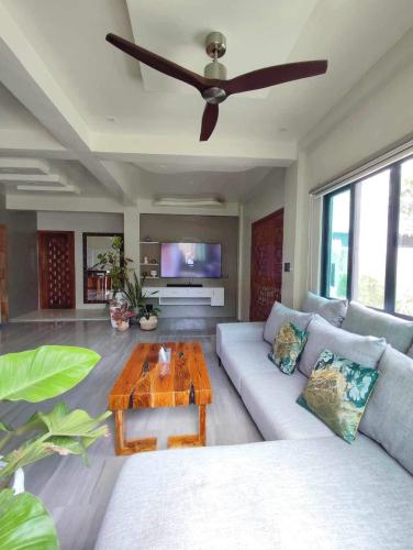 Shella Home Stay in Guimbal