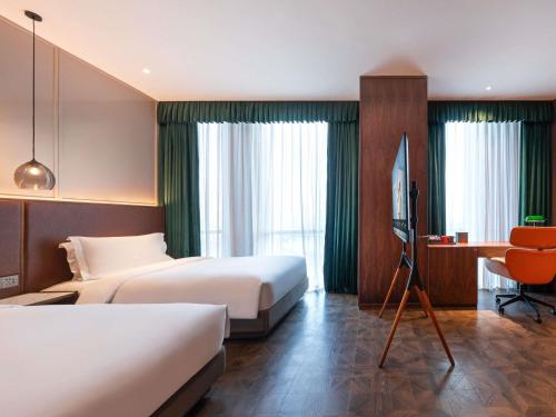 room detail thumbnail 1