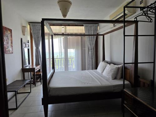 Chic two bedroom Beachfront apartment 5th floor in Mombasa