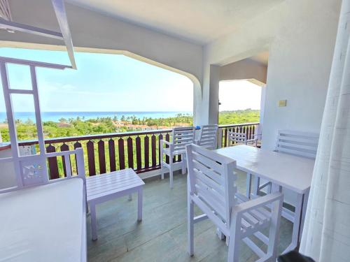 Chic two bedroom Beachfront apartment 5th floor in Mombasa