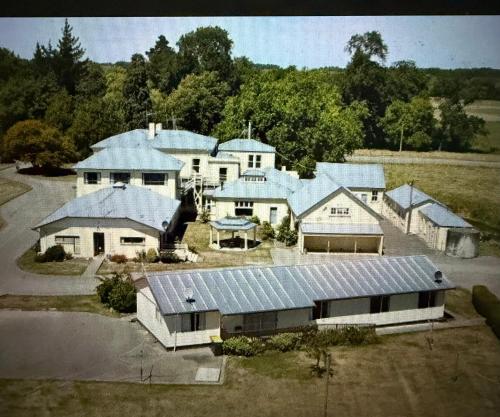 Green Hayes Estate Rentals - Green Hayes Cabin in Temuka