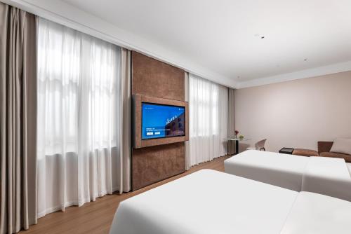 Charmzone Hotel - image 4