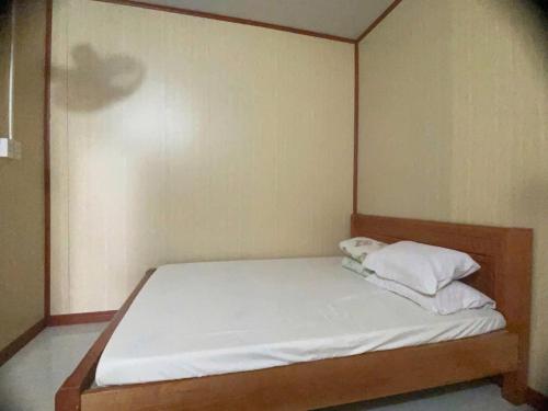 Nhà Nghỉ Bờ Sông-Đồng Kho,Tánh Linh (Nha Nghi Bo Song-Đong Kho,Tanh Linh) – khách sạn tại Phan Thiết