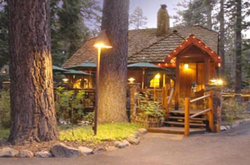 Cottage Inn At Lake Tahoe - 발코니/테라스