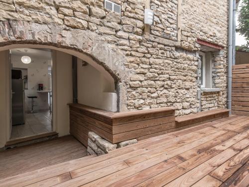 Appart Hotel Bourgoin - Tap to explore photos