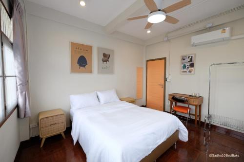 room detail thumbnail 0