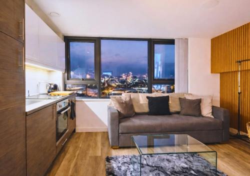 Stylish City Escape near Cavern Quarter sleeps 4