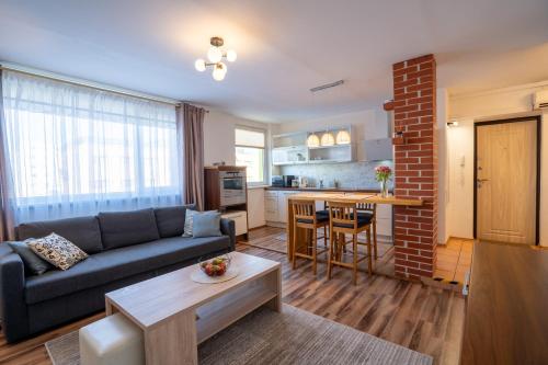 Ravi 1A Apartment