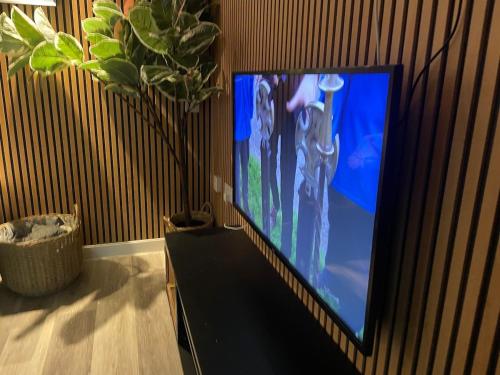 Manhattan Apartment City Centre sleeps 4, Liverpool (photo 9)