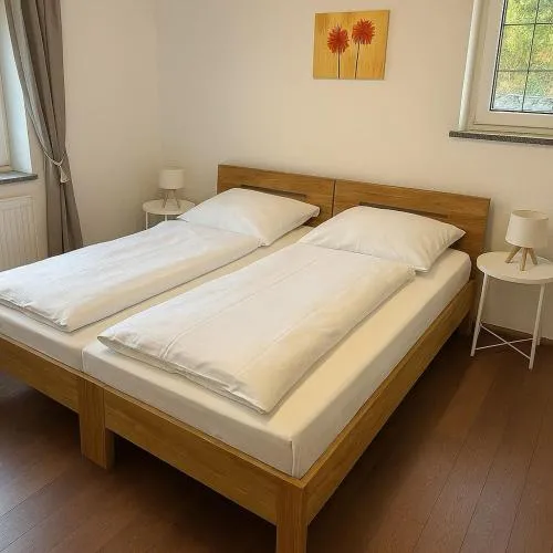 Westerwald Apartments - Das große Ferienhaus, zentral und ruhig, einfach gut! in Heiligenroth, Deutschland