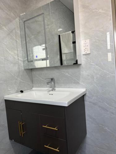 BNG Suite 4 in Jwaneng