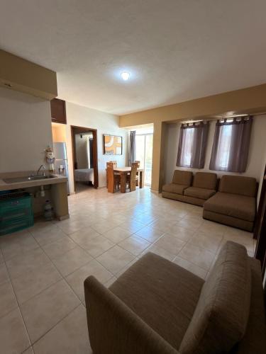 20 minutes from Chapala, Pool &Grill in Lomas de Santa Anita