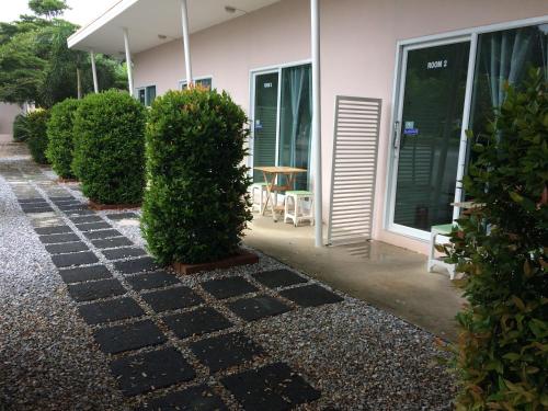 Facilities, Baan Chan Suan near Midwinter Green Restaurant