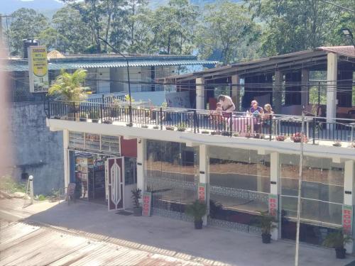 Subash Hotel in Nallathanniya