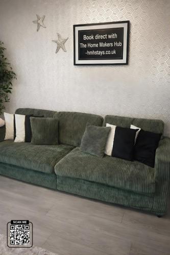 4 BR - 2 Baths - 1 WC - Solihull - NEC - HS2 - Long Stays for Contractors and Relocators - HMHStays – khách sạn tại Solihull