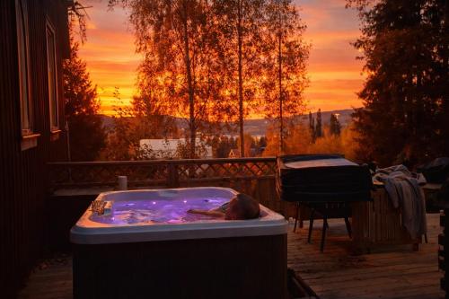 . Lila Stuga -privat bastu&jacuzzi