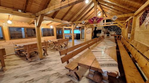 Casa lu` Cojocar in Minastirea Neamt