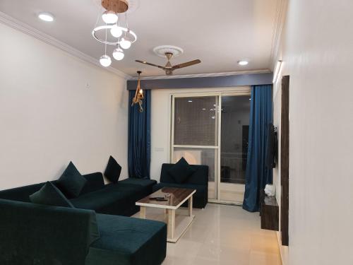 Staeg Meadow View 3BHK - 501, Jāmb