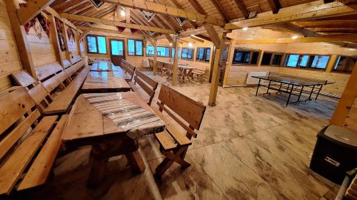 Casa lu` Cojocar in Minastirea Neamt